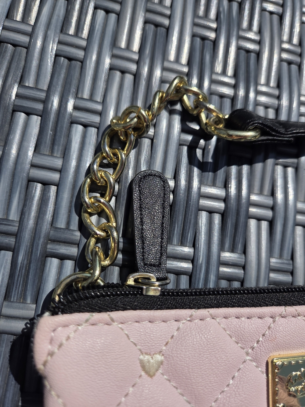 Luv Betsey by Betsey Johnson Bag Crossbody Pink Hearts Quilted Small Purse Zip - Picture 4 of 11